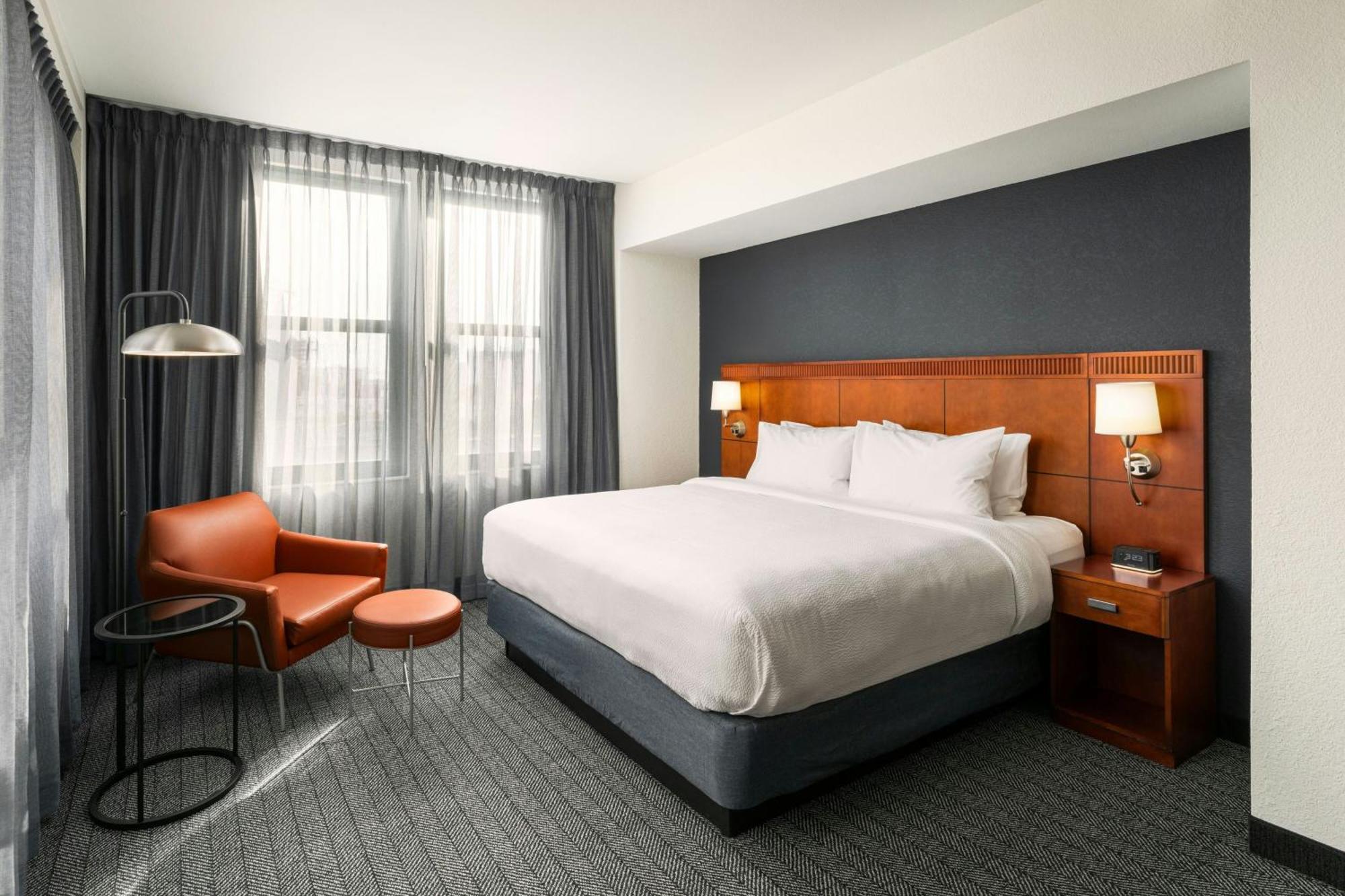 Hotel Courtyard By Marriott St. Petersburg Downtown Exterior foto